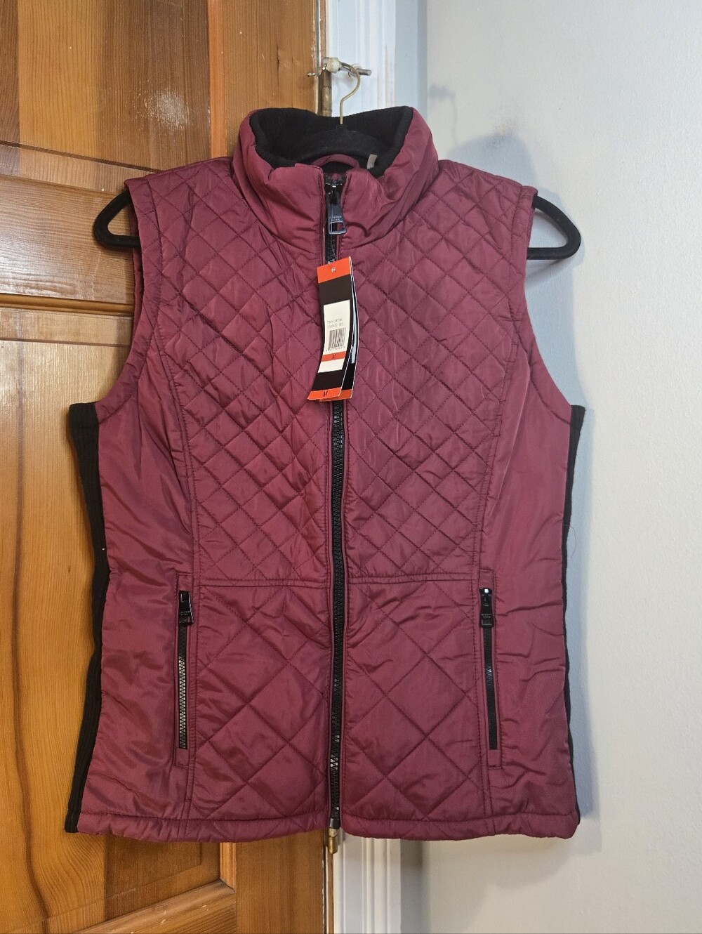 Andrew Marc NWT Quilted Burgundy & Black Women's Vest